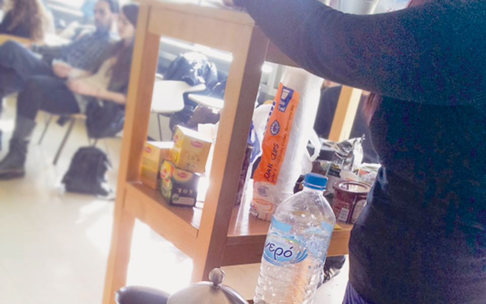 φόβοι-για-εδραίωση-του-καφενείου-στ-2012675