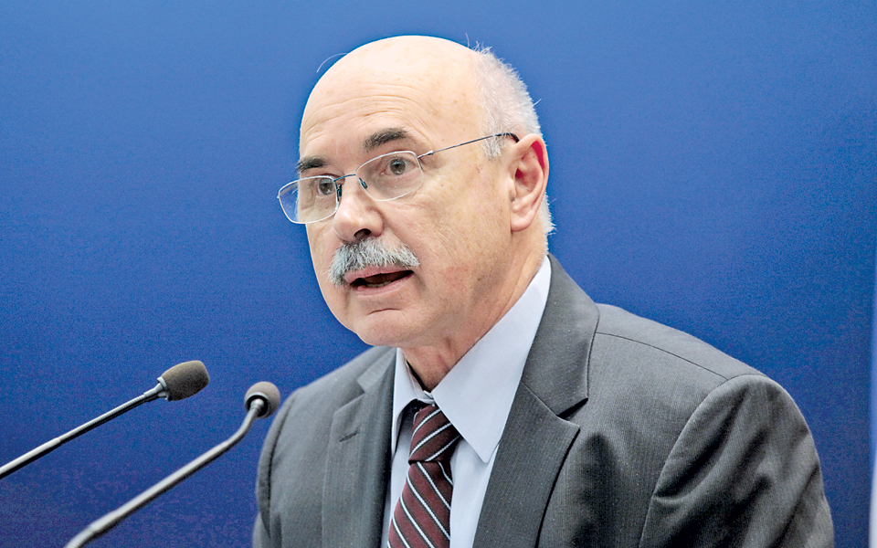 στην-ελλάδα-θέλουν-ακόμα-το-δωράκι-2013425