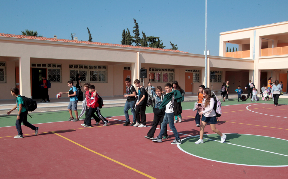 εξετάζεται-επιμήκυνση-του-διδακτικο-2013931