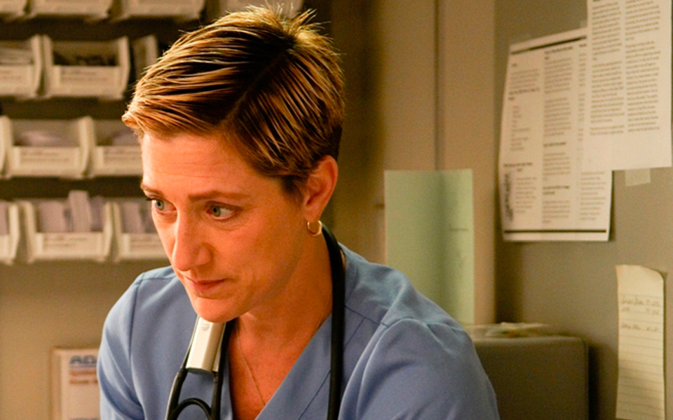 μια-νοσοκόμα-με-εξάρτηση-στα-παυσίπον-2014347