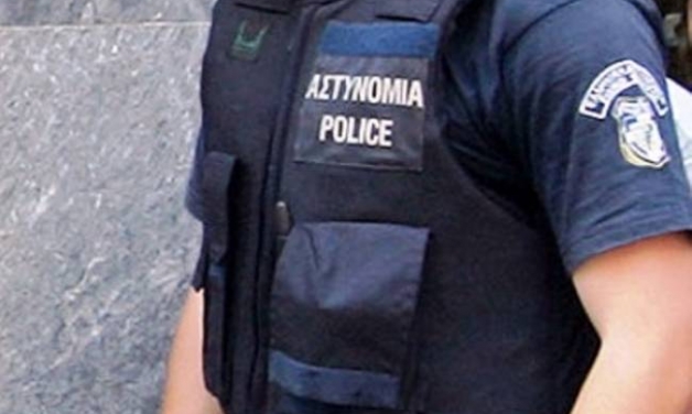 μαϊμού-εφοριακοί-πήραν-42-000-ευρώ-από-ηλ-2010381