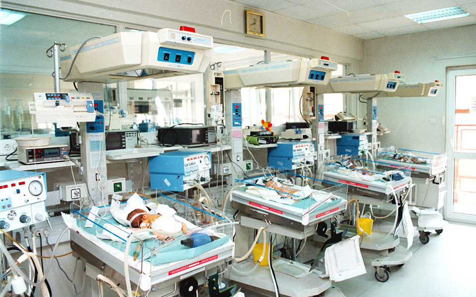 με-καθυστέρηση-ο-έλεγχος-των-κλινικών-2011836