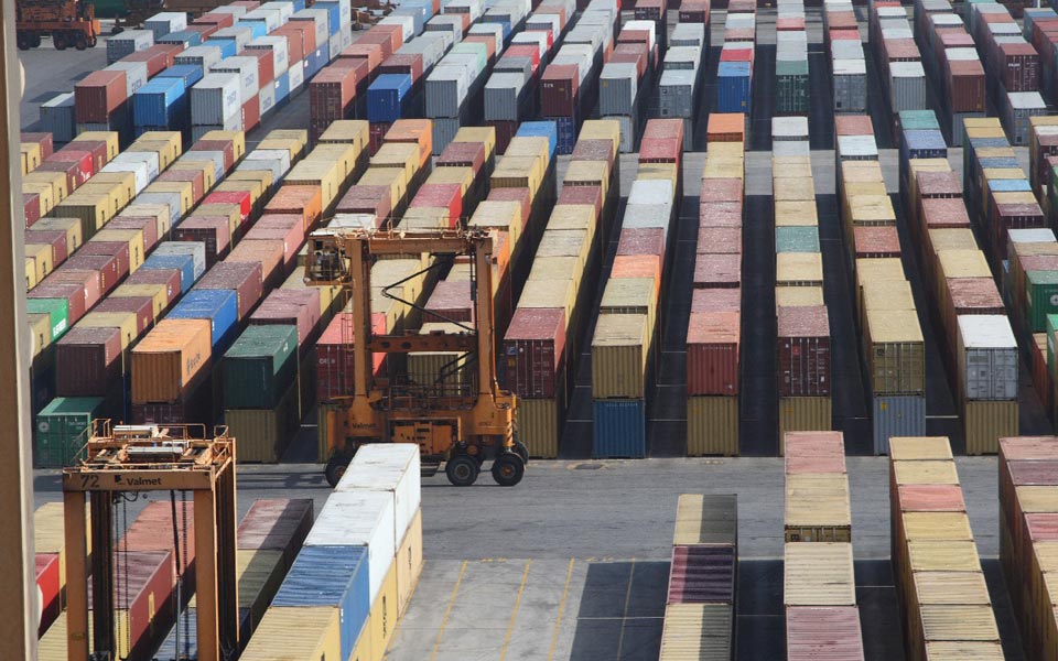 πτώση-43-στις-εξαγωγές-τον-ιανουάριο-2011150