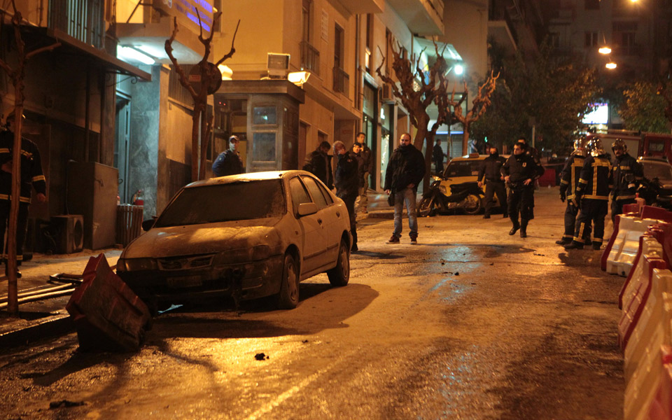 με-όπλα-η-καταδρομική-επιχείρηση-τω-2013885