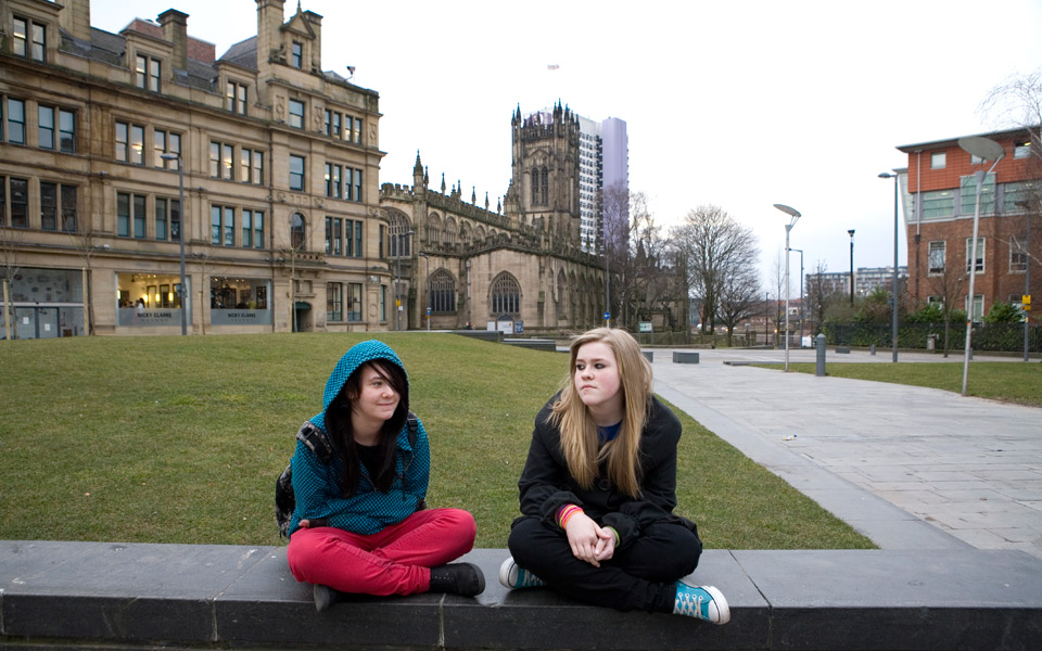 μάντσεστερ-μουσική-μπάλα-και-άλλα-2014712