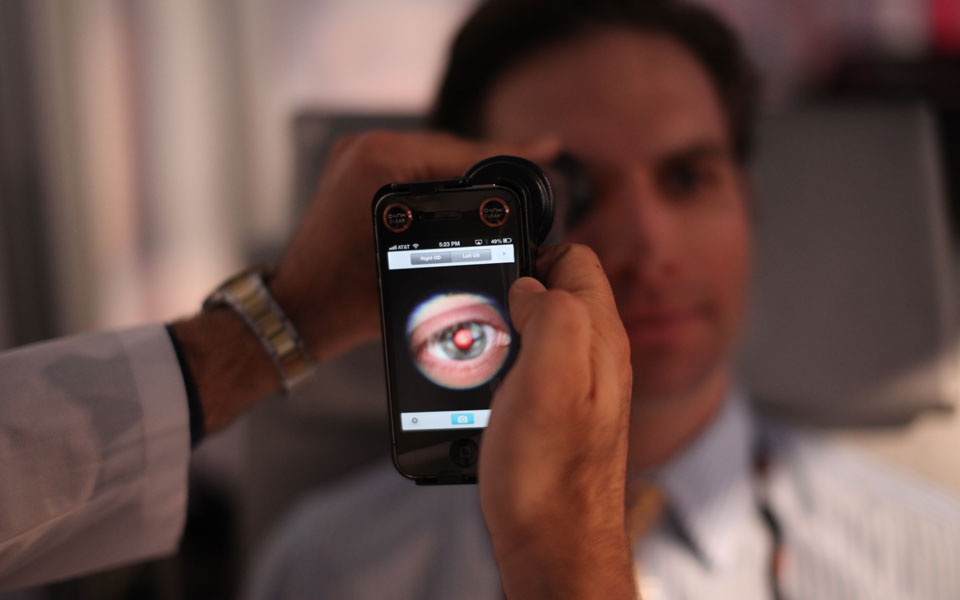 επικίνδυνη-για-τα-μάτια-η-υπέρμετρη-χρ-2014721