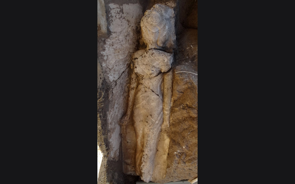 άγαλμα-της-κόρης-του-αμενχοτέπ-ανακάλ-2010781