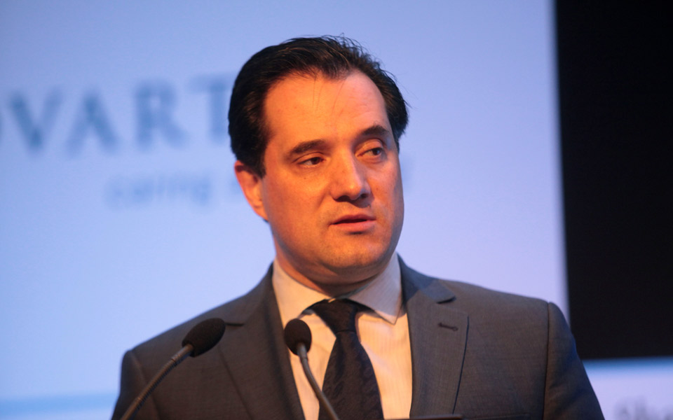 αδ-γεωργιάδης-όμηροι-των-φαρμακοποιώ-2014460