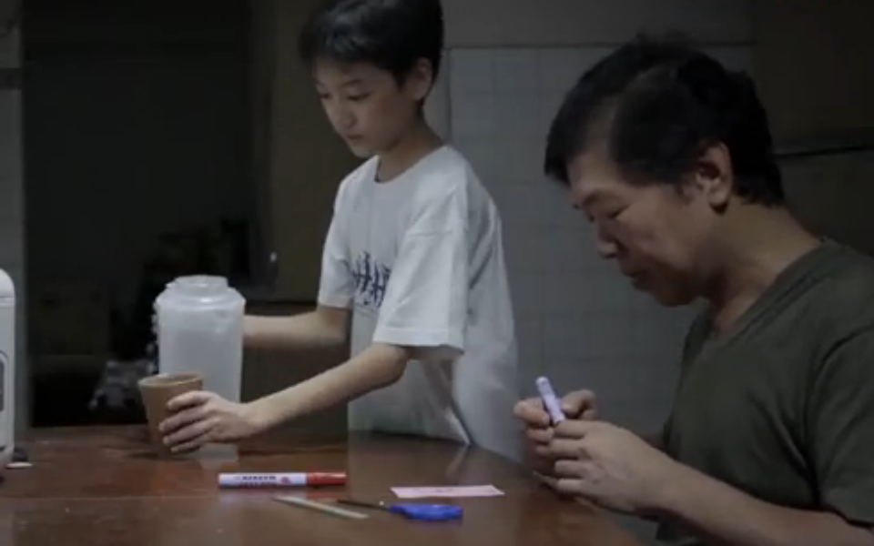 το-αγόρι-που-δεν-εκτιμούσε-τον-πατέρα-τ-2013797