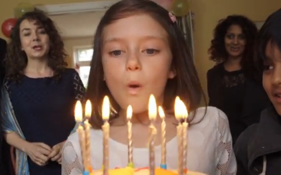 σώστε-τα-παιδιά-στη-συρία-το-βίντεο-π-2011004