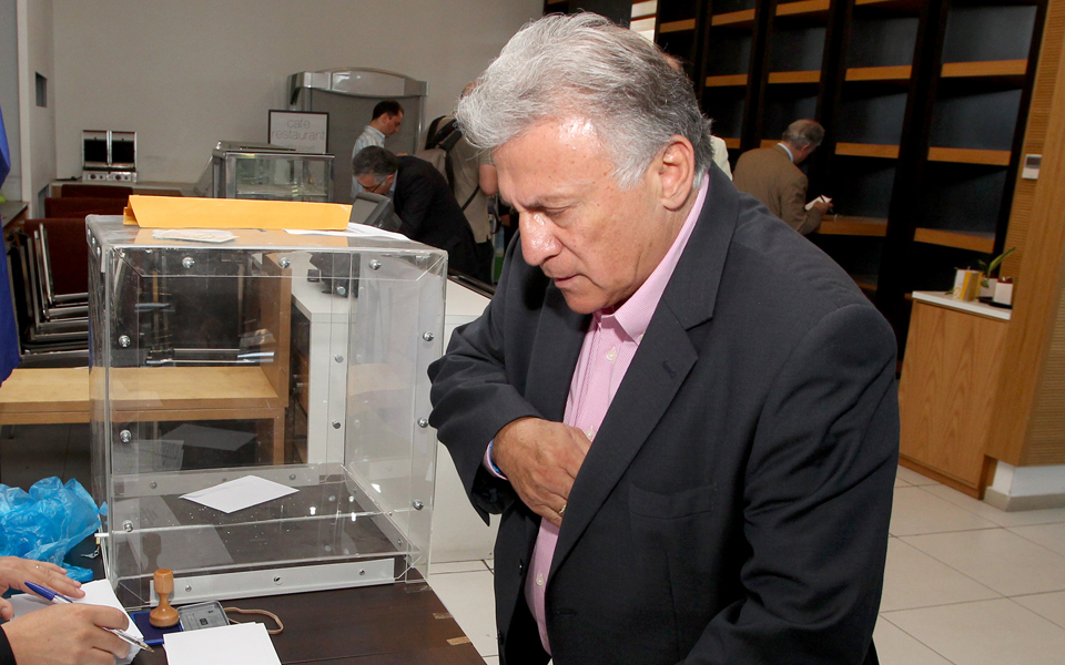 πόρτα-από-σαμαρά-στον-παν-ψωμιάδη-2015546