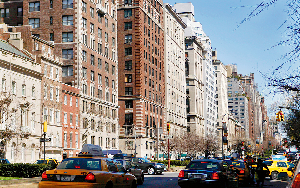 στις-705-000-δολάρια-κινείται-η-μέση-τιμή-πώ-2015863