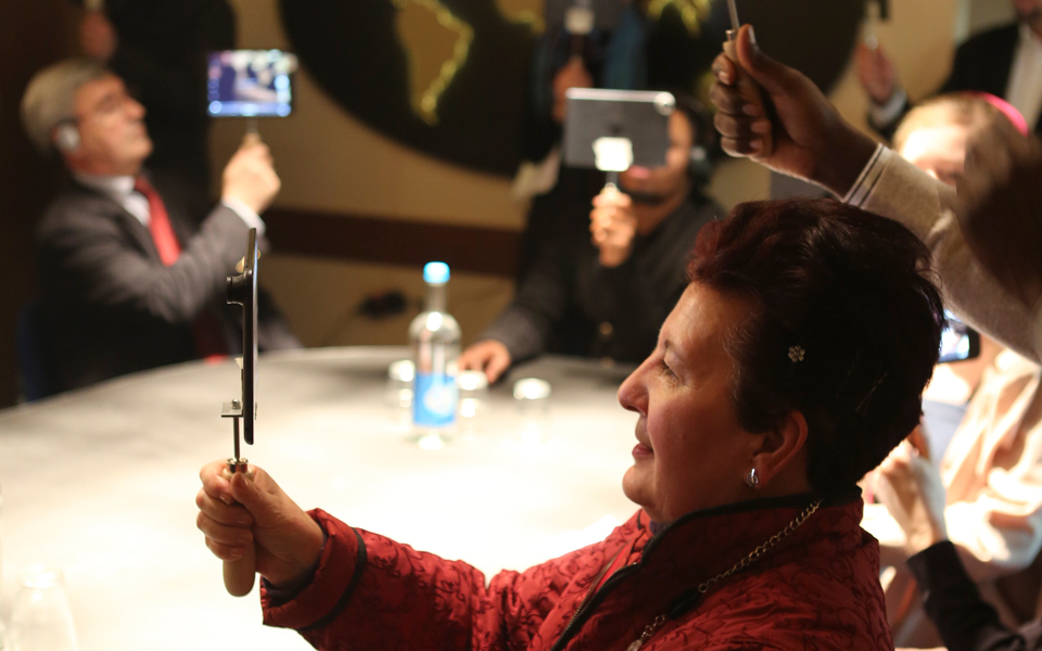 ηθοποιοί-και-θεατές-είναι-όλοι-συ-2018031