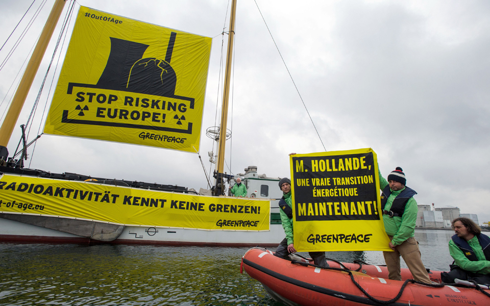 πλοίο-της-greenpeace-κυνηγάει-ρωσικό-πετρελ-2020058