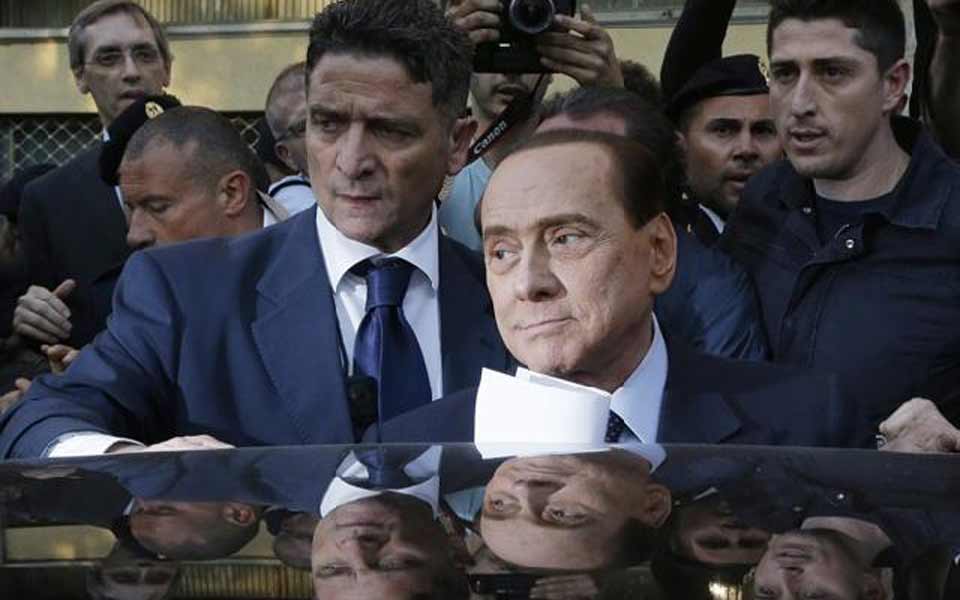 μπερλουσκόνι-έλεγχο-στις-τελευταί-2020274