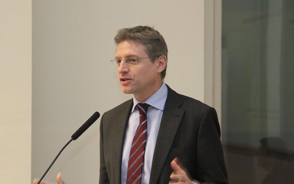 μπρούκμπαουερ-η-ελλάδα-αποτελεί-από-2019127