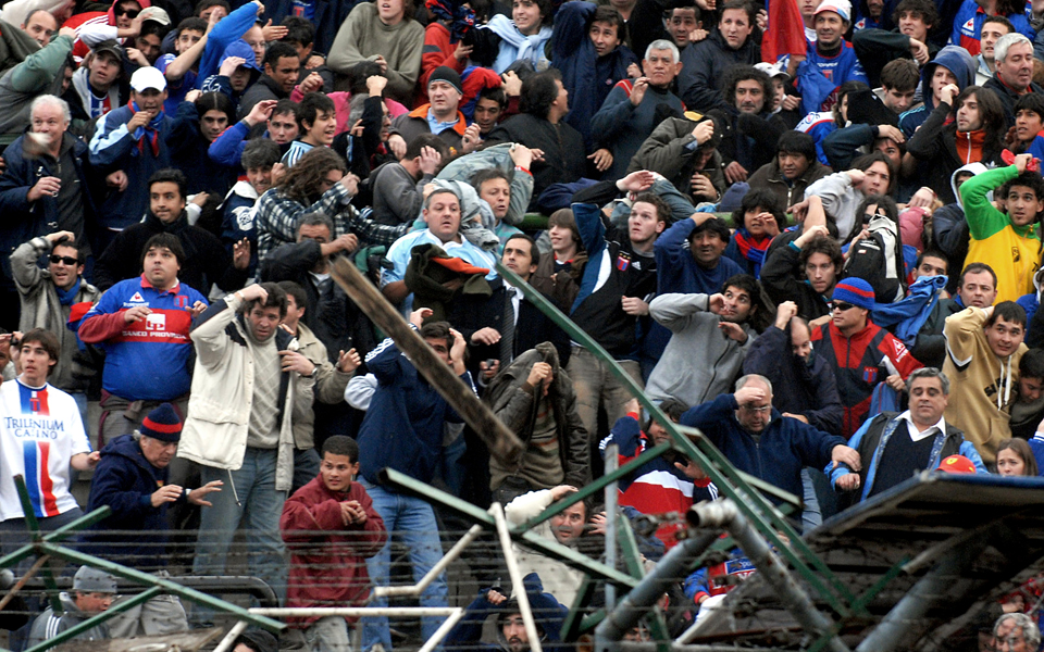 βία-κατά-του-τύπου-2014942