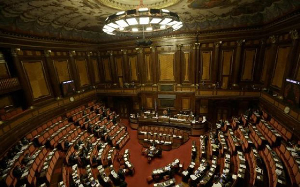 ηπα-η-γερουσία-εγκρίνει-νόμο-που-προστ-2018051