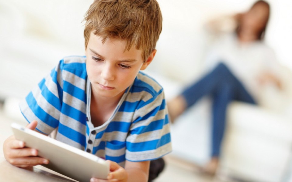 πώς-θα-ξεκολλήσουμε-τα-παιδιά-από-το-pc-κ-2016804