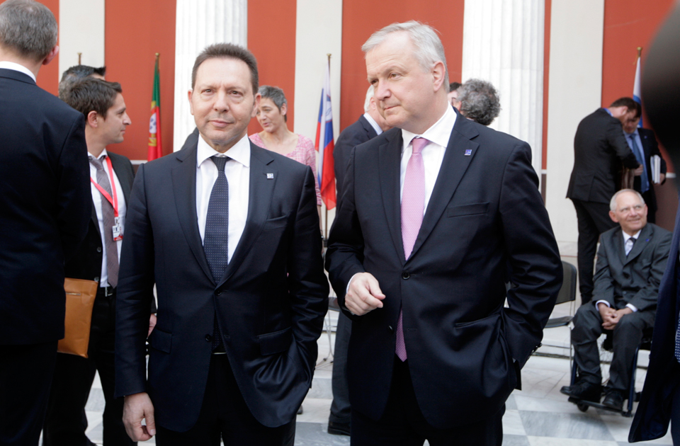 ρεν-στο-άμεσο-μέλλον-η-ελλάδα-θα-βγει-σ-2015015