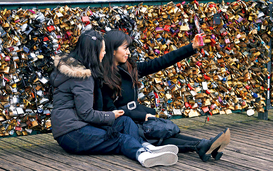 όχι-άλλα-λουκέτα-αγάπης-στο-παρίσι-2016058