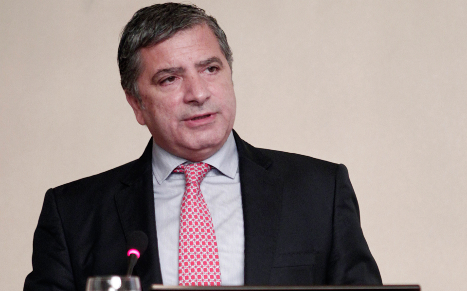 ιατρική-ομάδα-άμεσης-δράσης-παρουσία-2019368