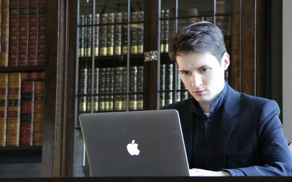 εκτός-χώρας-ο-ιδρυτής-του-ρωσικού-facebook-2018851