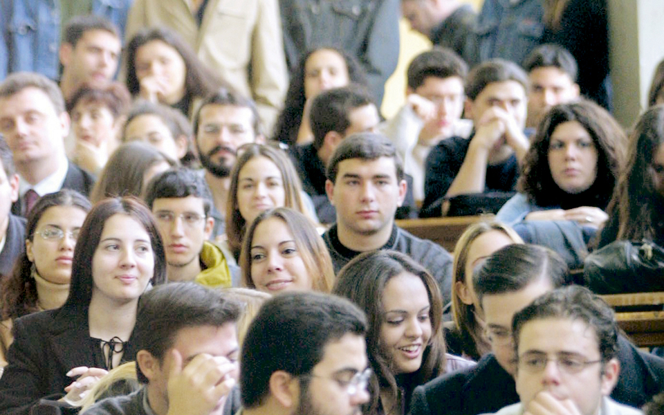 δεν-θα-χωράνε-τον-οκτώβριο-τα-αμφιθέατ-2018552