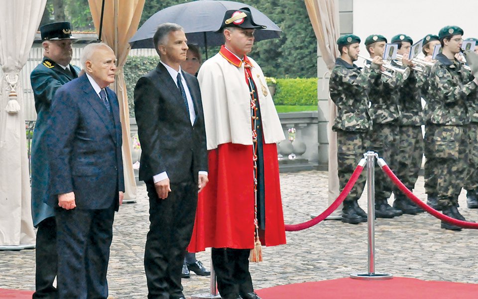 mε-βροχή-στην-eλβετία-αλλά-με-πολύ-καλό-κ-2021557