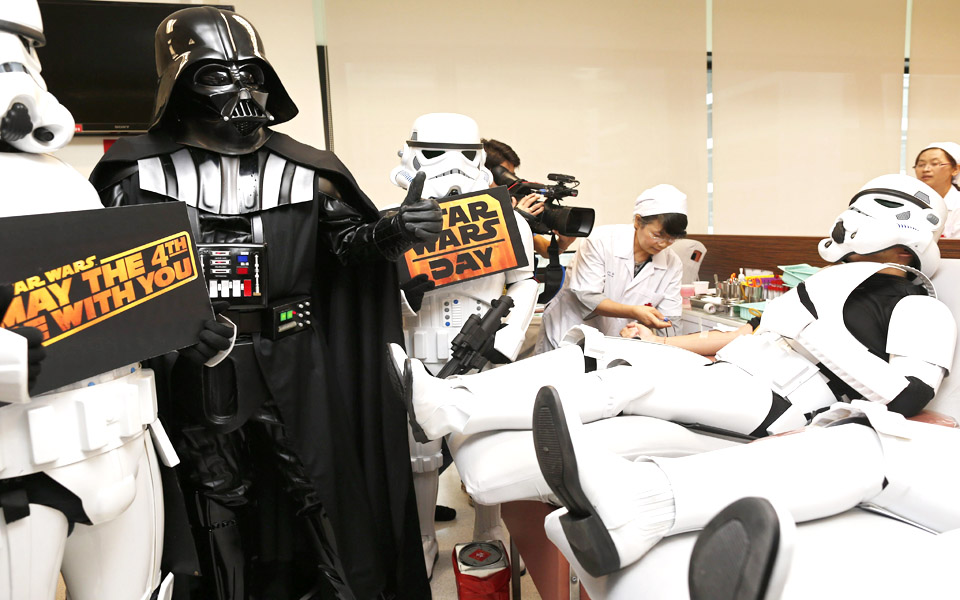 η-δύναμη-είναι-μαζί-τους-2021677