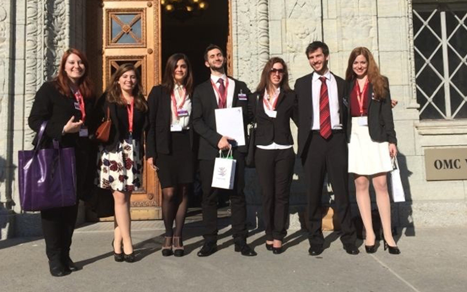 η-νομική-αθηνών-νίκησε-το-χάρβαρντ-2025338