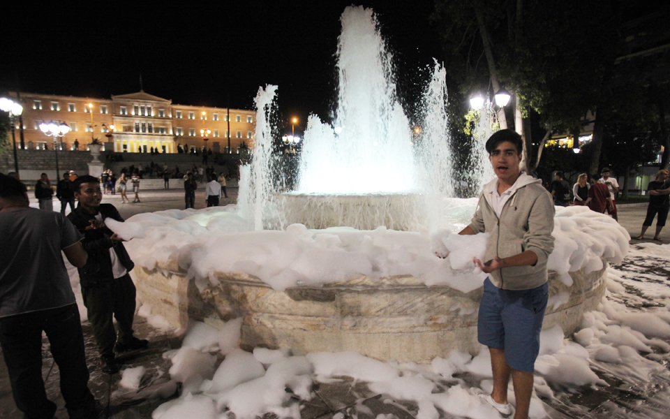 διέκοψαν-μισή-ώρα-τις-εκλογές-για-να-φ-2025633