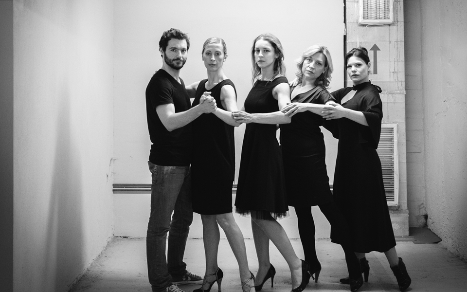 μεφίστο-δύσκολο-εγχείρημα-για-ένα-εμβ-2026546