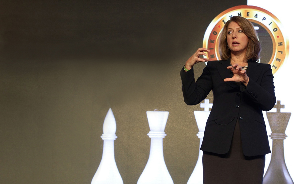 την-ηγεσία-μπροστά-στον-καθρέφτη-έθ-2025217