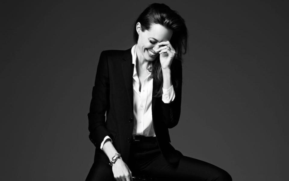 angelina-jolie-από-ατίθασο-νιάτο-μαμά-6-παιδιών-2022207