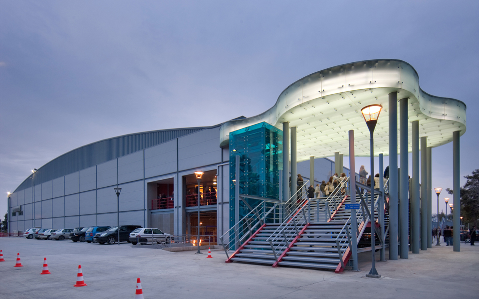 μουσική-χορός-στο-μπάντμιντον-2023788