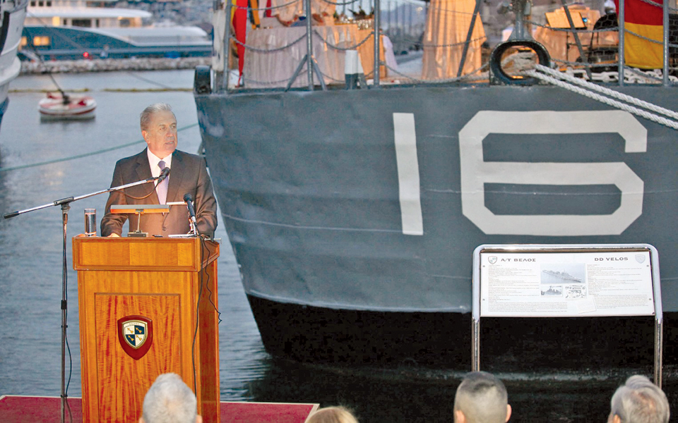 μνήμη-και-τιμή-αλλά-και-εγγύηση-λειτου-2024939