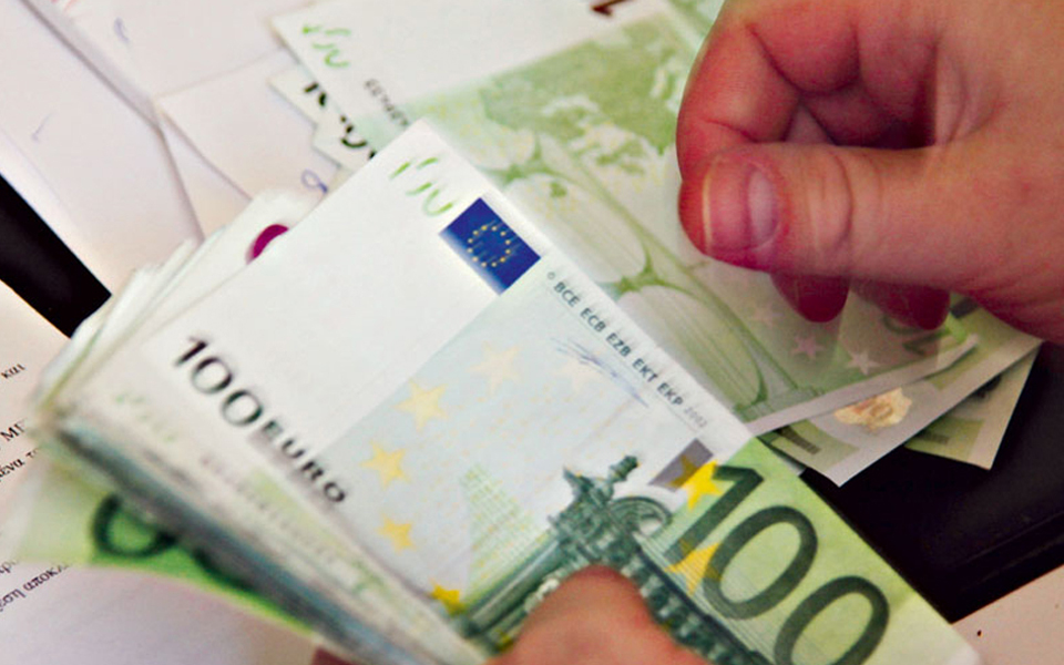 ευρωζώνη-μειώθηκε-ο-τραπεζικός-δανει-2026162