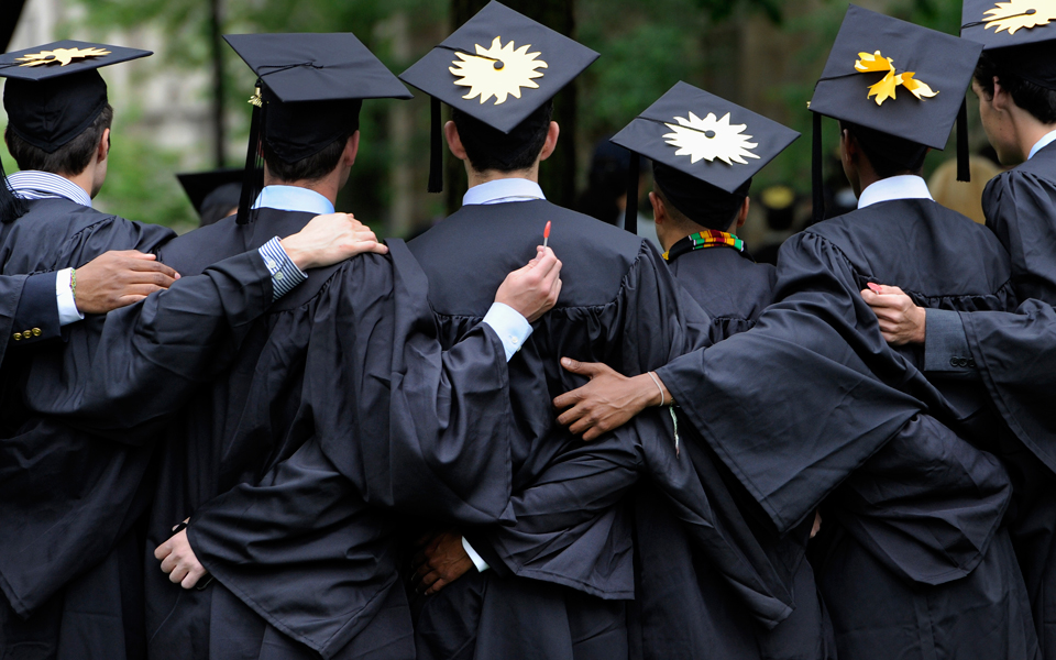 οι-αμερικανοί-φοιτητές-έχουν-χρεοκοπ-2022550