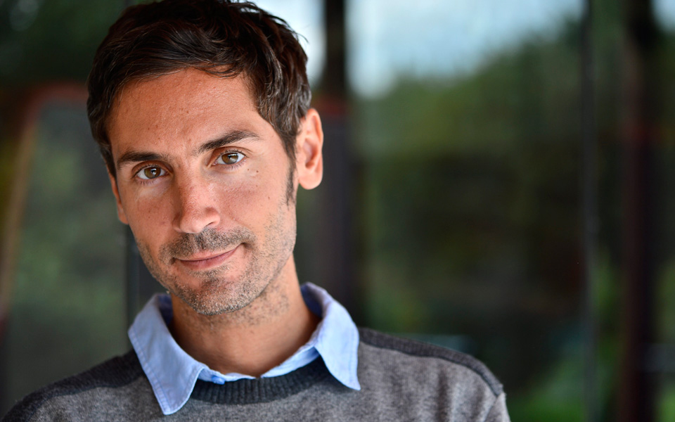 απεβίωσε-ο-σκηνοθέτης-του-σούγκαρ-μα-2023377