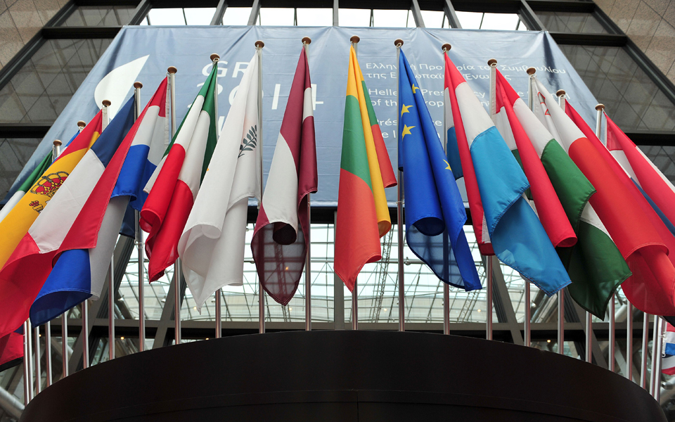 πράσινο-φως-της-ε-ε-στα-γενετικά-τρο-2026182