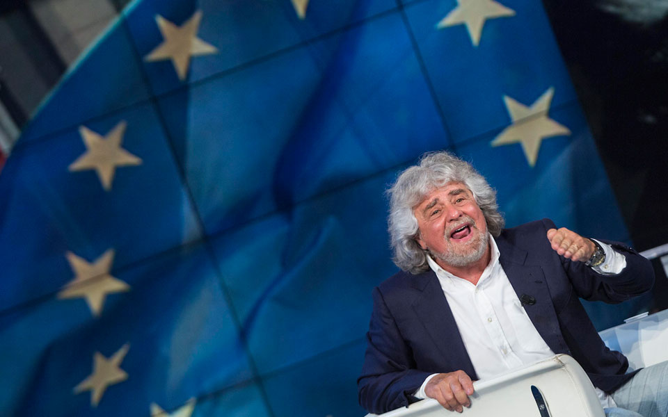 επαφή-γκρίλο-φάρατζ-για-κοινή-ευρωομ-2026390