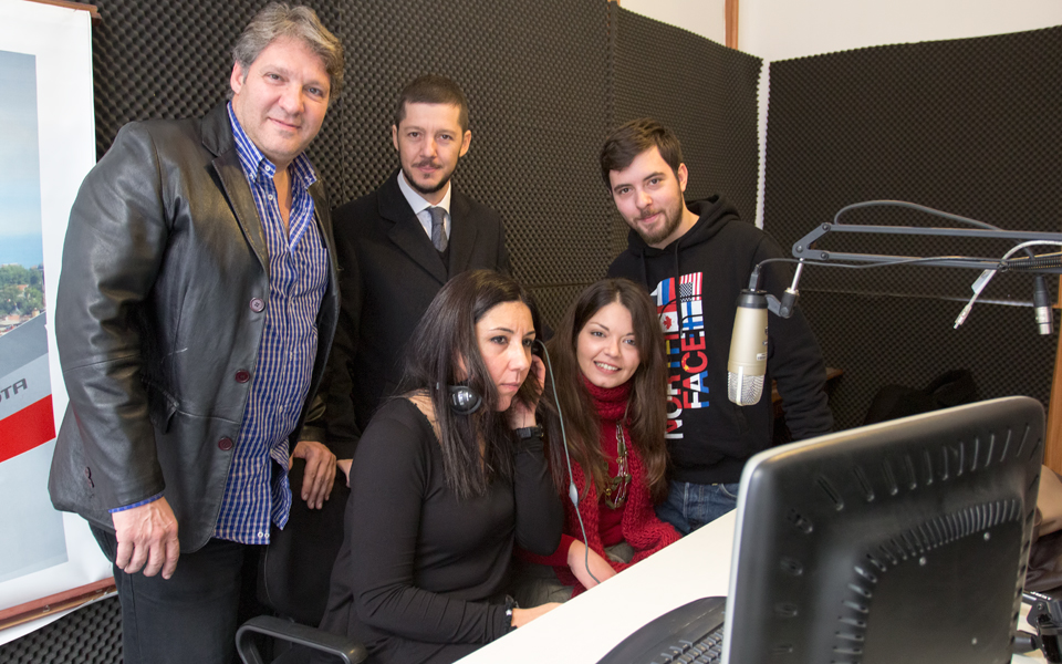 η-ελληνική-ηχω-της-πόλης-2022448