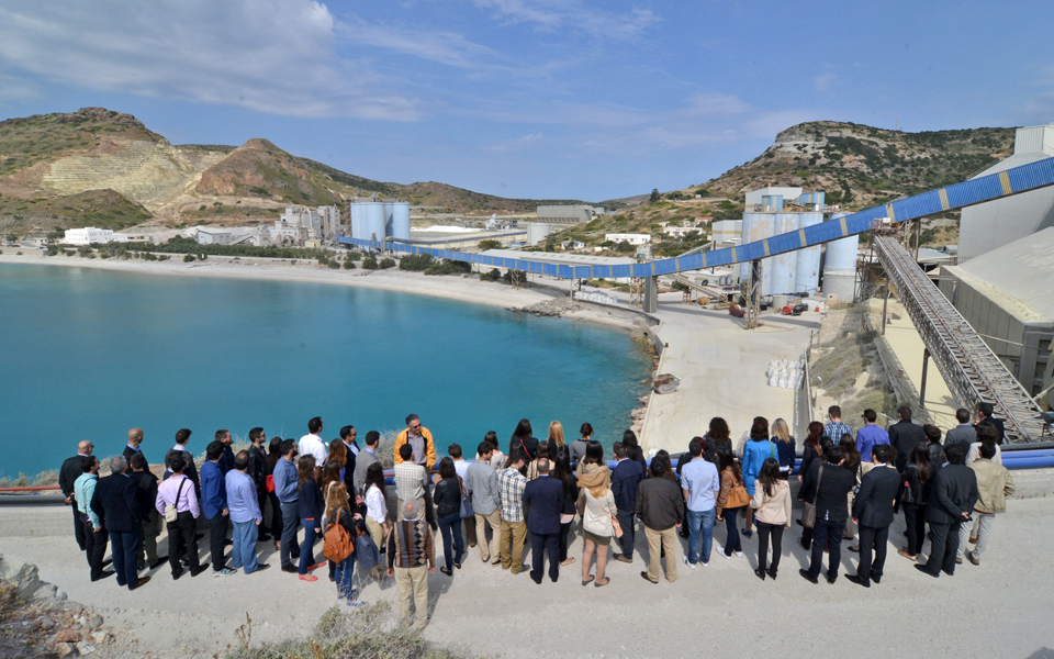 τριήμερο-business-day-στη-μήλο-για-εβδομήντα-φοι-2023538