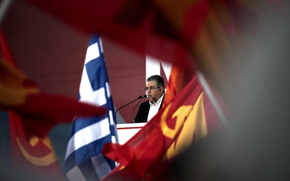 κκε-τα-άλλα-κόμματα-στήνουν-παγίδες-στ-2025103