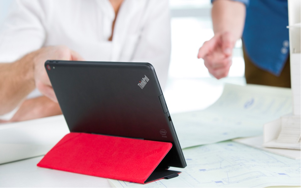 νέο-επαγγελματικό-tablet-από-τη-lenovo-2023662