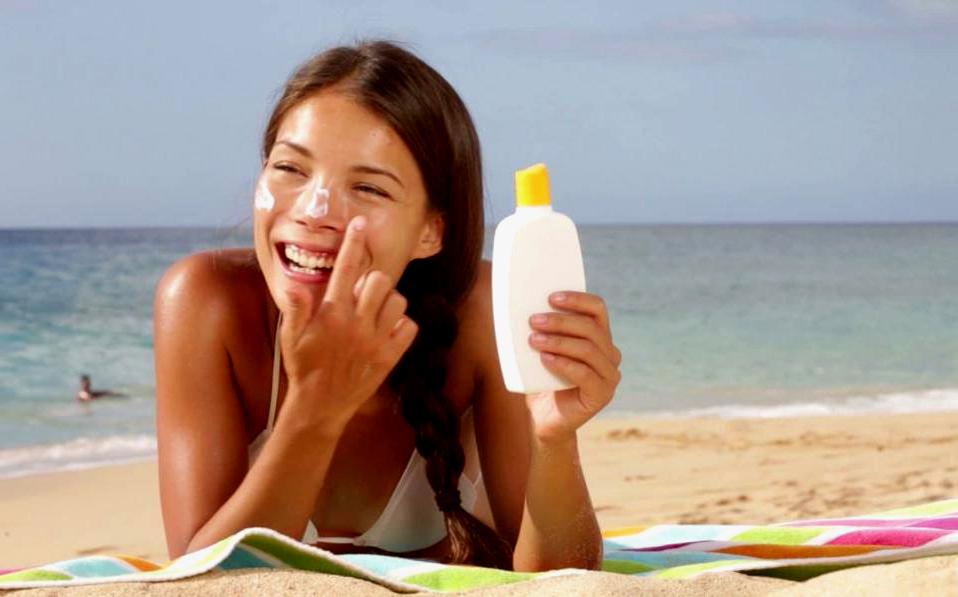 τα-καλύτερα-αντιηλιακά-προσώπου-της-α-2022859