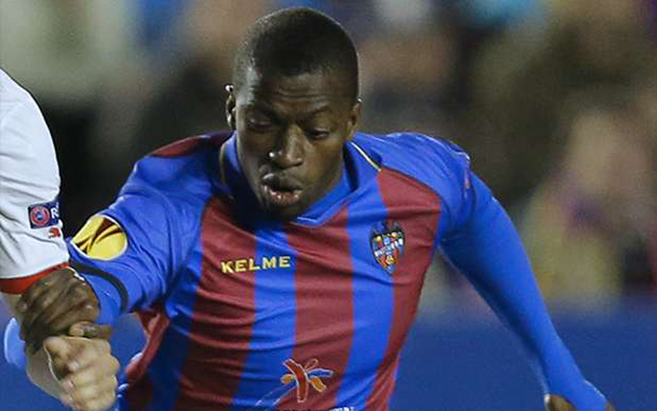 σε-πρώτο-πλάνο-ο-ντιόπ-ακολουθούν-πουλ-2023042