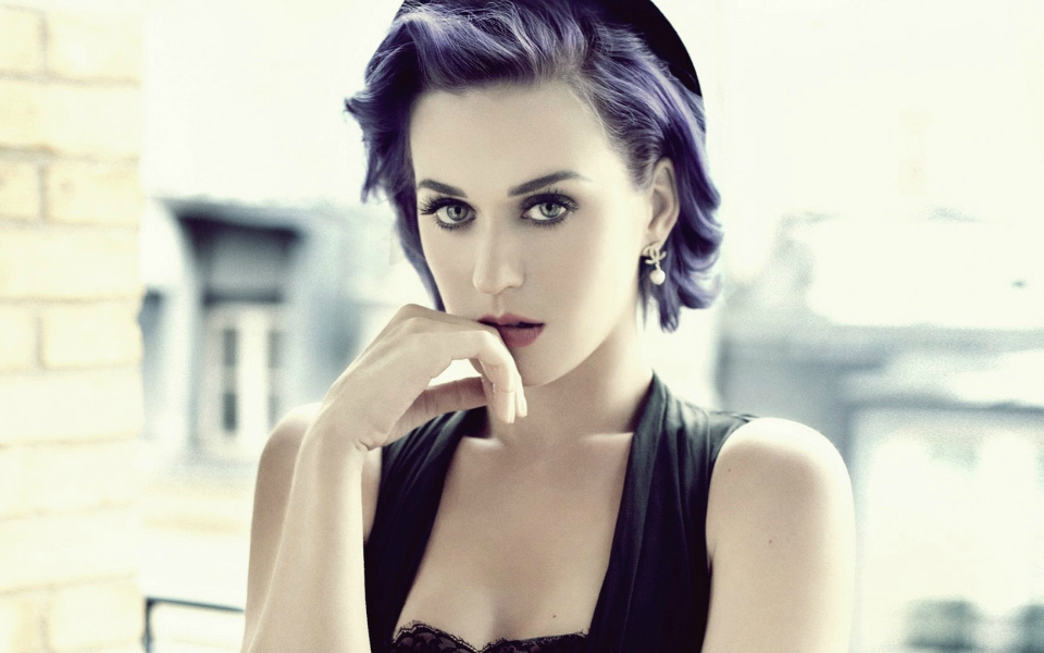 madonna-και-kate-perry-βγάζουν-τα-μαστίγια-2024615