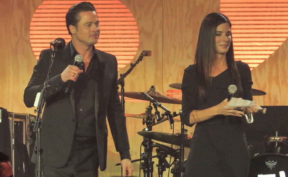 like-a-sex-machine-ο-brad-pitt-2025036